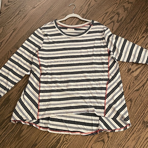 RED Thread Long-Sleeve Striped Top XXL - Picture 6 of 6